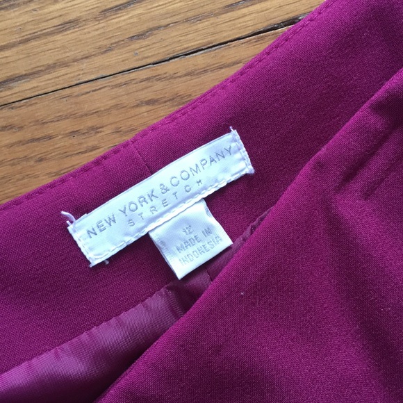 Woman’s A-line wine skirt New York & Co size 12 - Picture 3 of 4